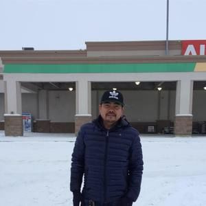 Meet your Posher, Romy